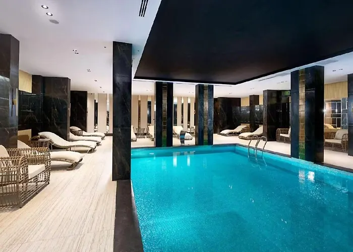 Qoople Legend C9 - Luxury In *