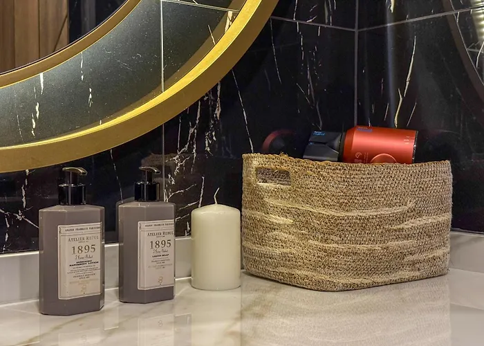 Qoople Legend C9 - Luxury In *