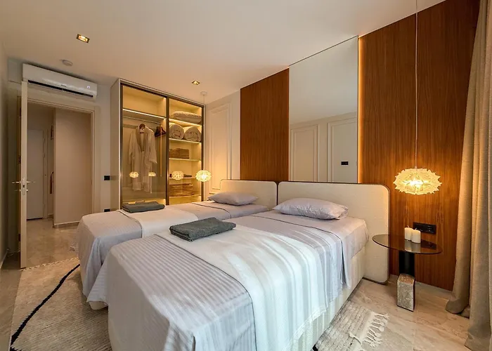 Qoople Legend C9 - Luxury In