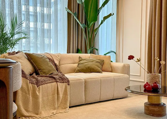 Qoople Legend C9 - Luxury In