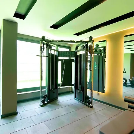 Qoople Legend C9 - Luxury In