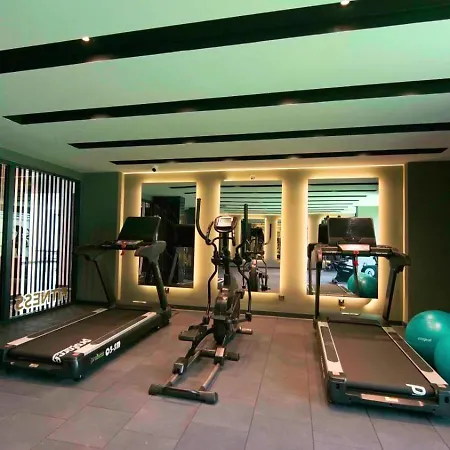 Qoople Legend C9 - Luxury In